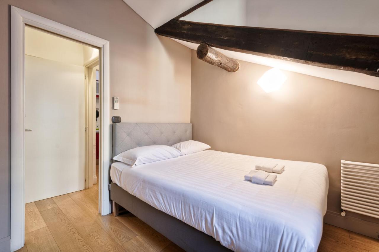 Stylish Apartment In The Heart Of Torino Exterior photo